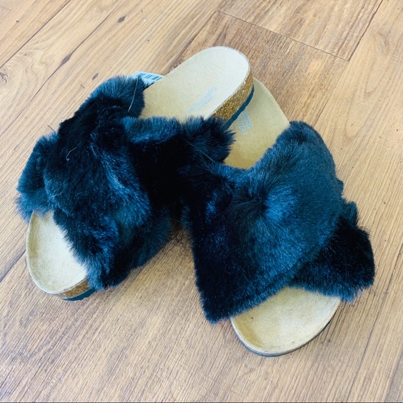 Fur Slides - Picture 3 of 5